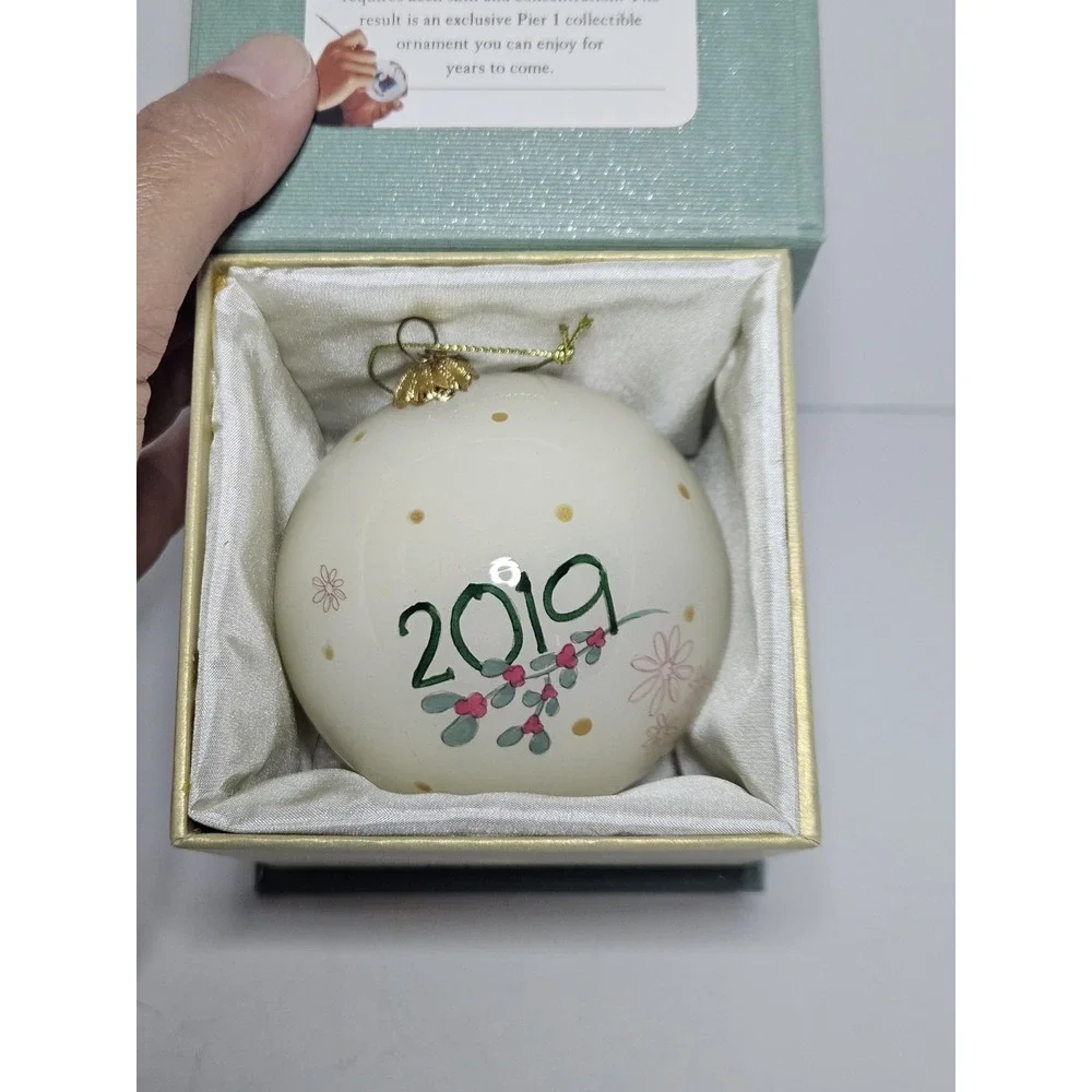 Pier 1 Li Bien Cardinal Bird Christmas Ornament Hand‎ Painted Glass Ball Boxed